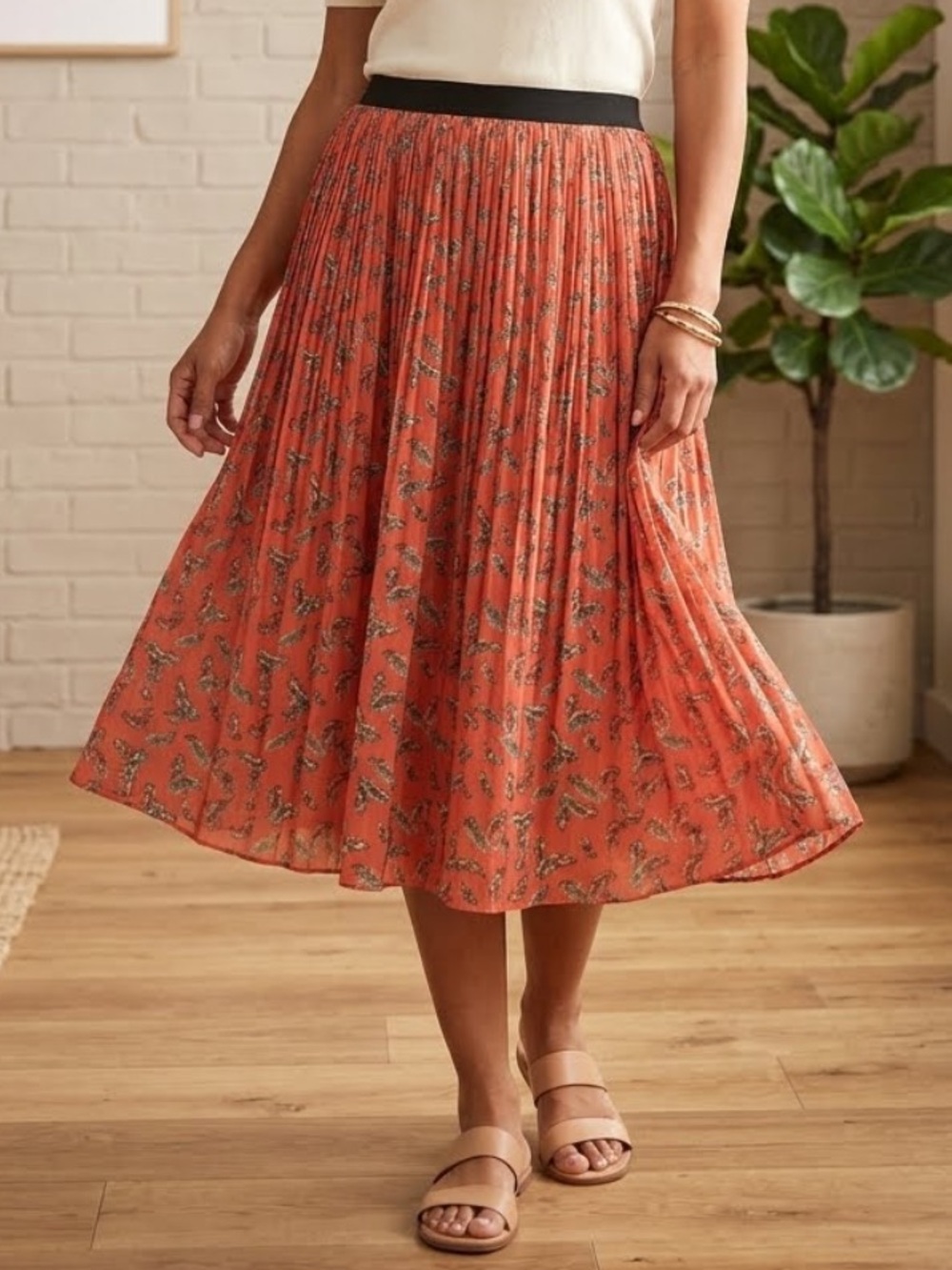 ASOS | INFLUENCE Feather Printed Pleated Skirt Pull On Size 12